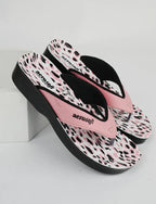 SoleCharm – Women’s Trendy Comfort Slipper