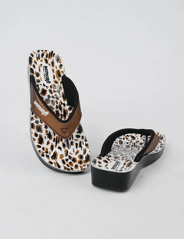 SoleCharm – Women’s Trendy Comfort Slipper