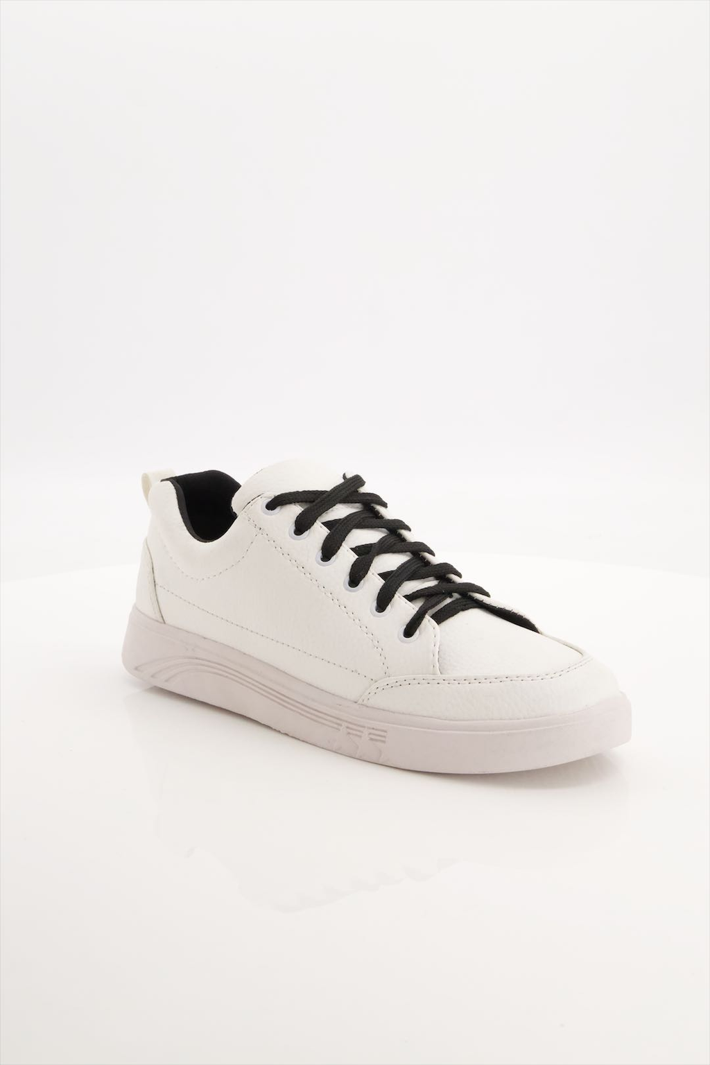 StreetCore – Men’s Stylish White Sneakers