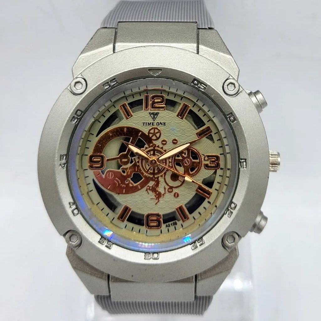 GearMaster – Men’s Rugged Grey Industrial Analogue Watch