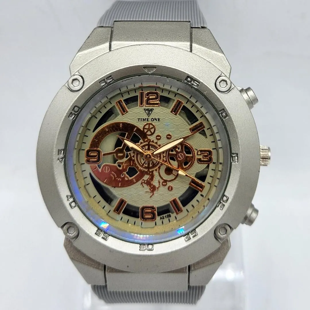 GearMaster – Men’s Rugged Grey Industrial Analogue Watch