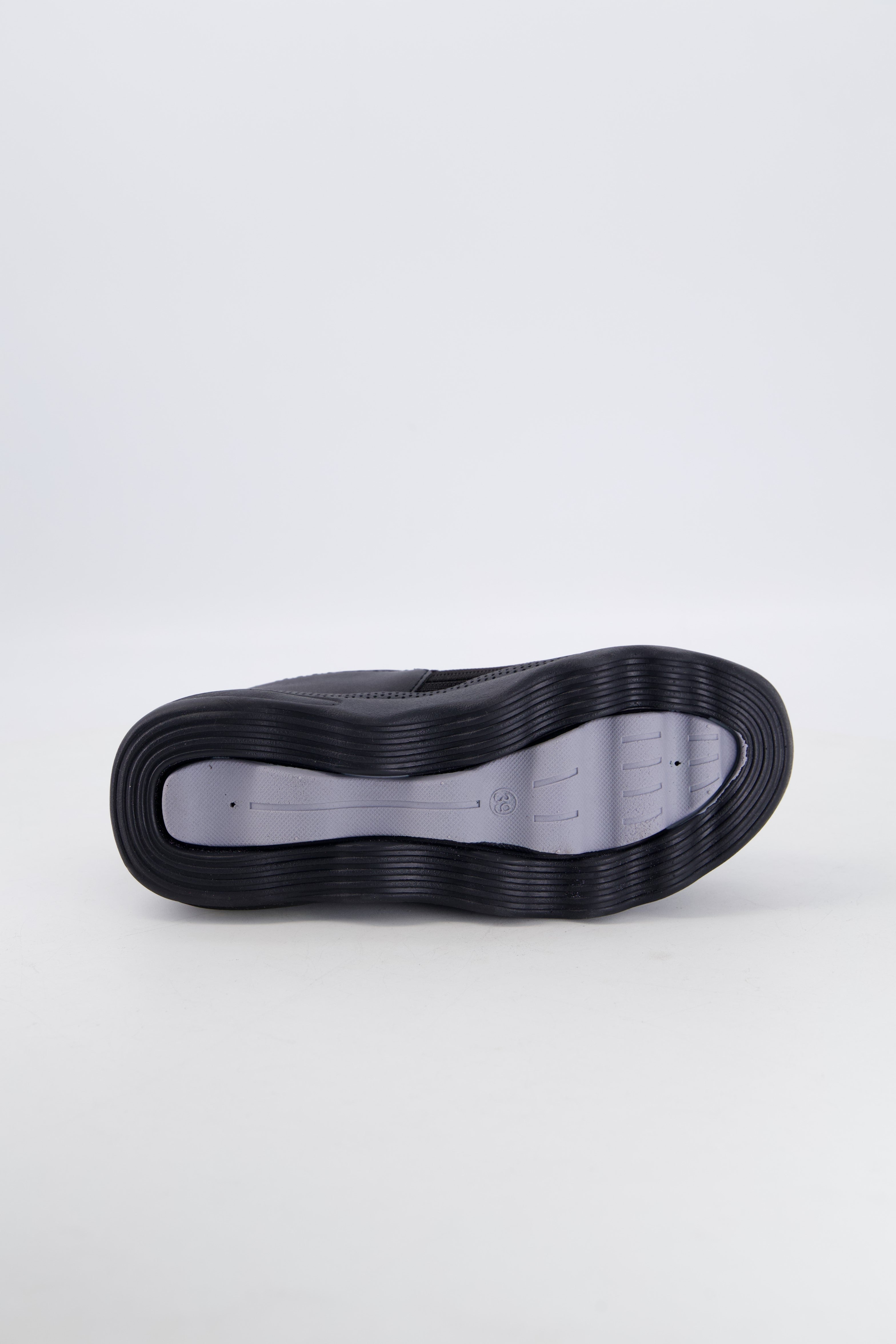 Black camel 518 Skecher