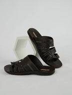 StrideMaster – Men’s Stylish Everyday Slipper