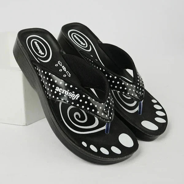 SoleCharm – Women’s Trendy Comfort Slipper