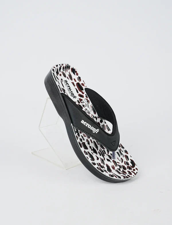 SoleCharm – Women’s Trendy Comfort Slipper