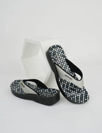 CharmEase – Women’s Everyday Comfort Slipper LA08A5