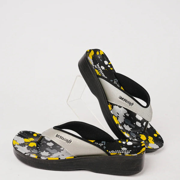 VelvetEase – Women's Soft & Stylish Everyday Slipper