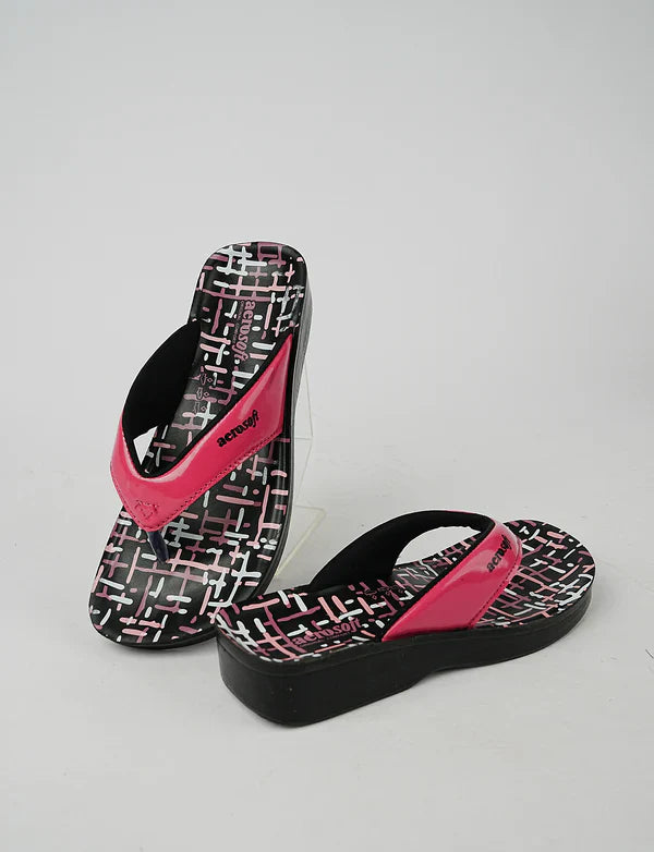 LuxeEase – Women’s Premium Everyday Slipper