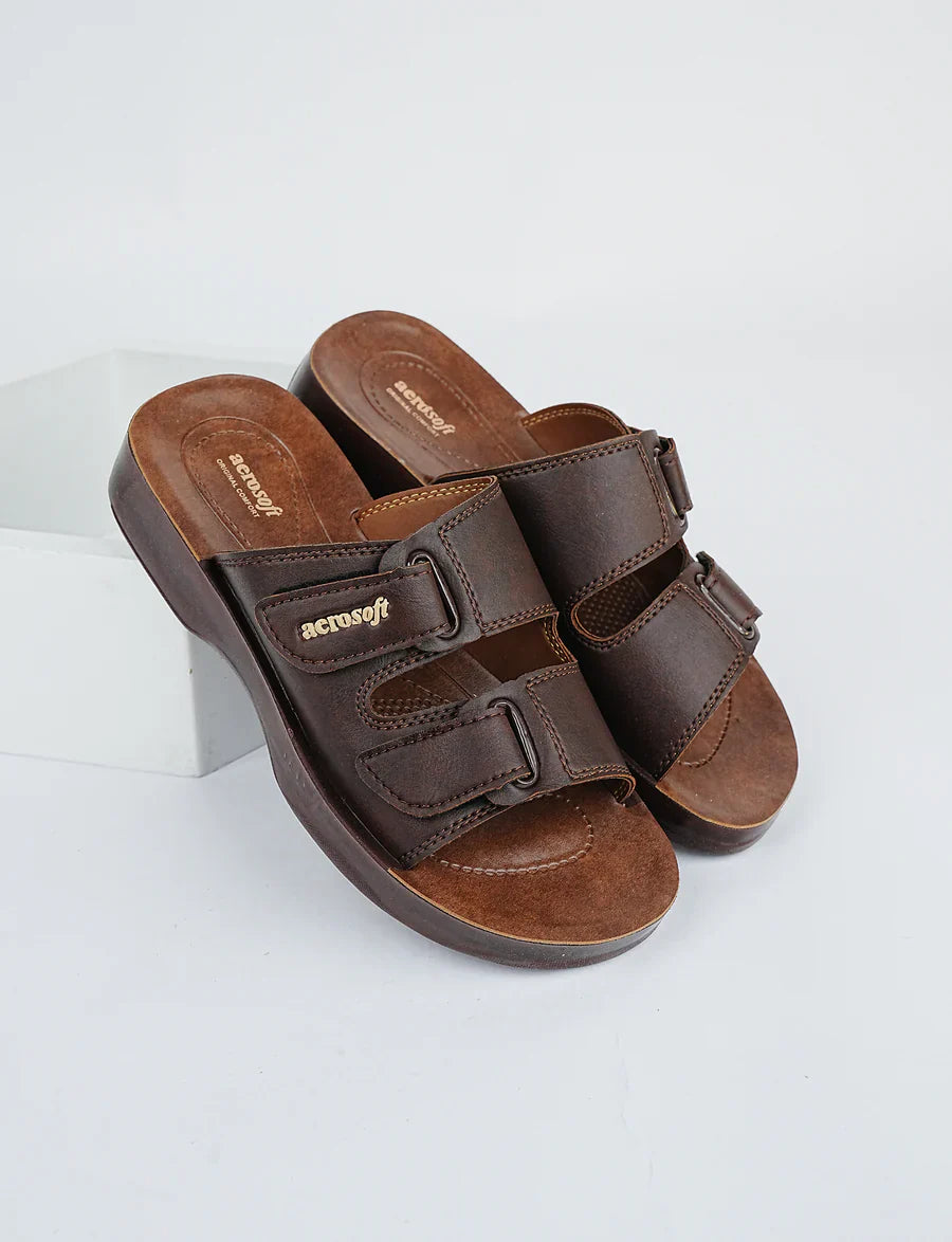 UrbanStep – Stylish Comfort Men’s Slipper