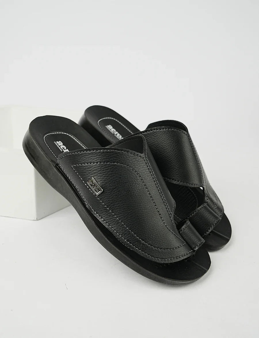 UrbanEase – Men’s Stylish Everyday Slipper