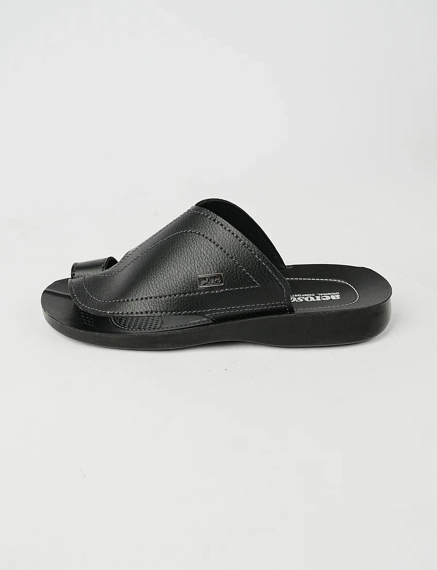 UrbanEase – Men’s Stylish Everyday Slipper