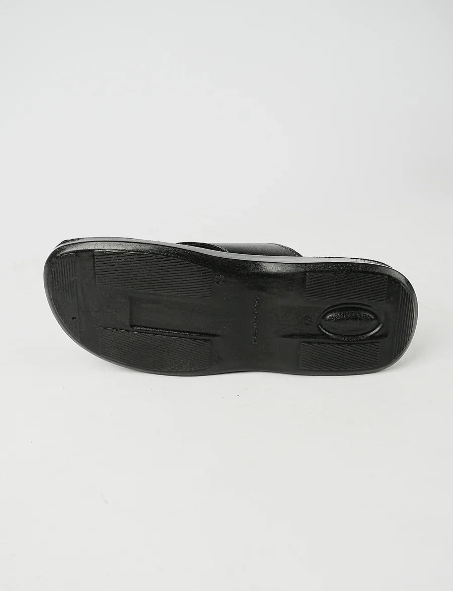 UrbanEase – Men’s Stylish Everyday Slipper