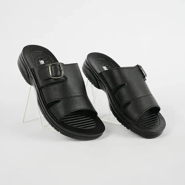 UrbanStride – Men’s Sleek Everyday Slippers