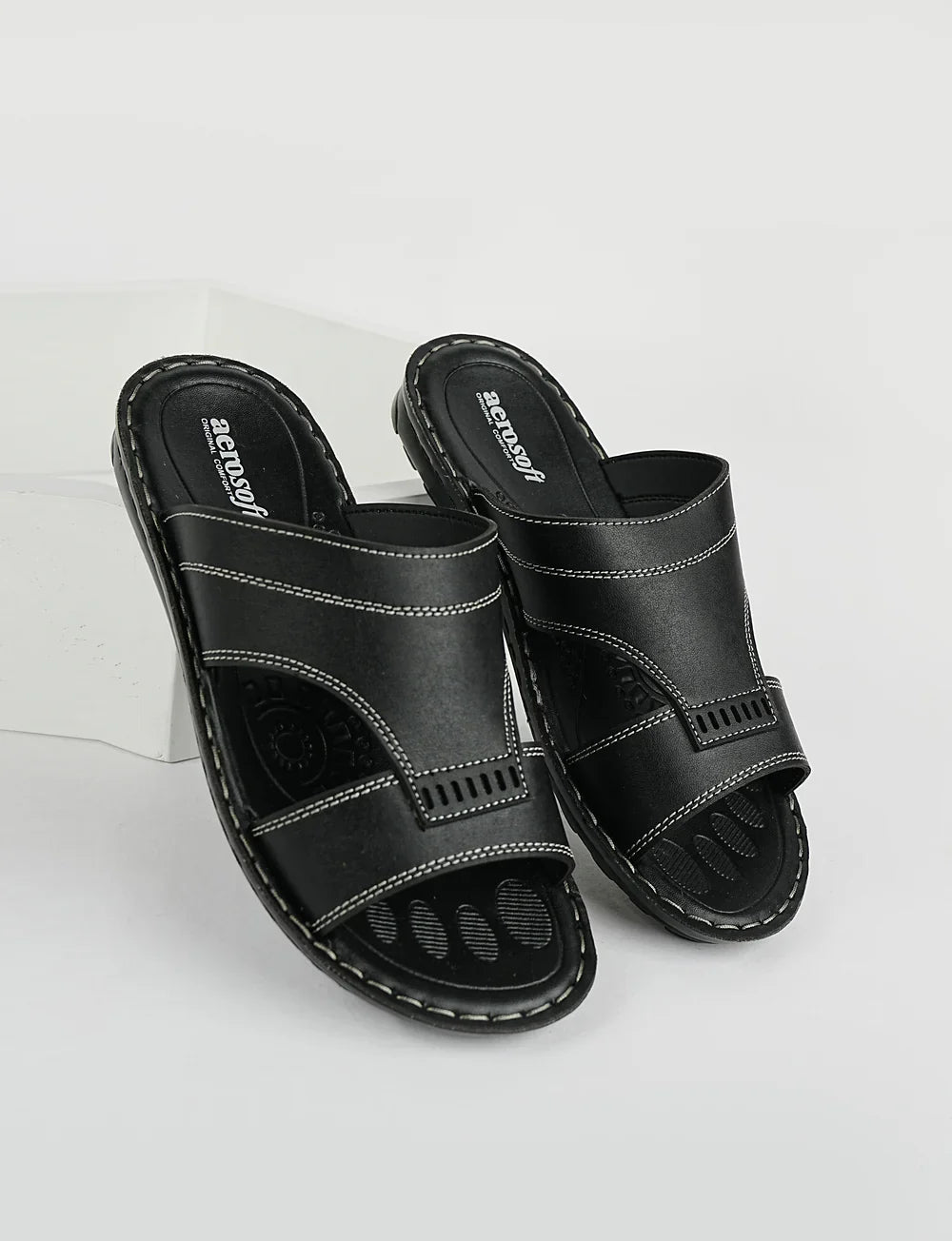 StrideMax – Premium Comfort Men’s Slipper