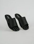 UrbanEase – Men’s All-Season Comfort Slipper