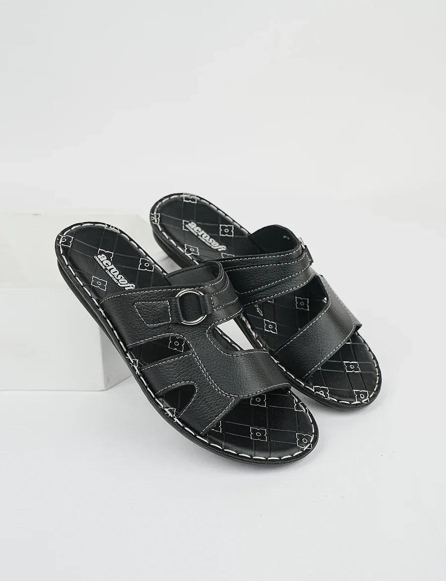 StrideMax – Premium Comfort Men’s Slipper