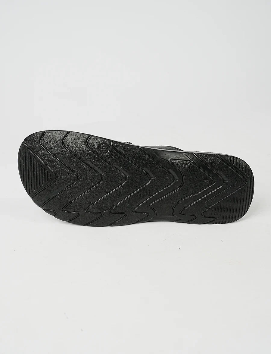 StrideMax – Premium Comfort Men’s Slipper