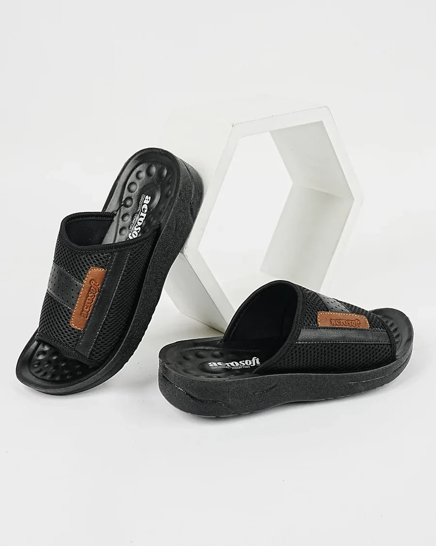 UrbanEase – Men’s Relaxed Fit Slippers