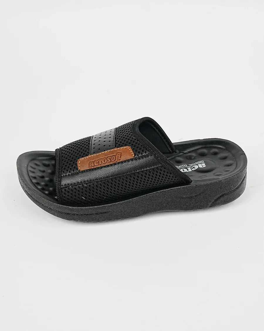 UrbanEase – Men’s Relaxed Fit Slippers