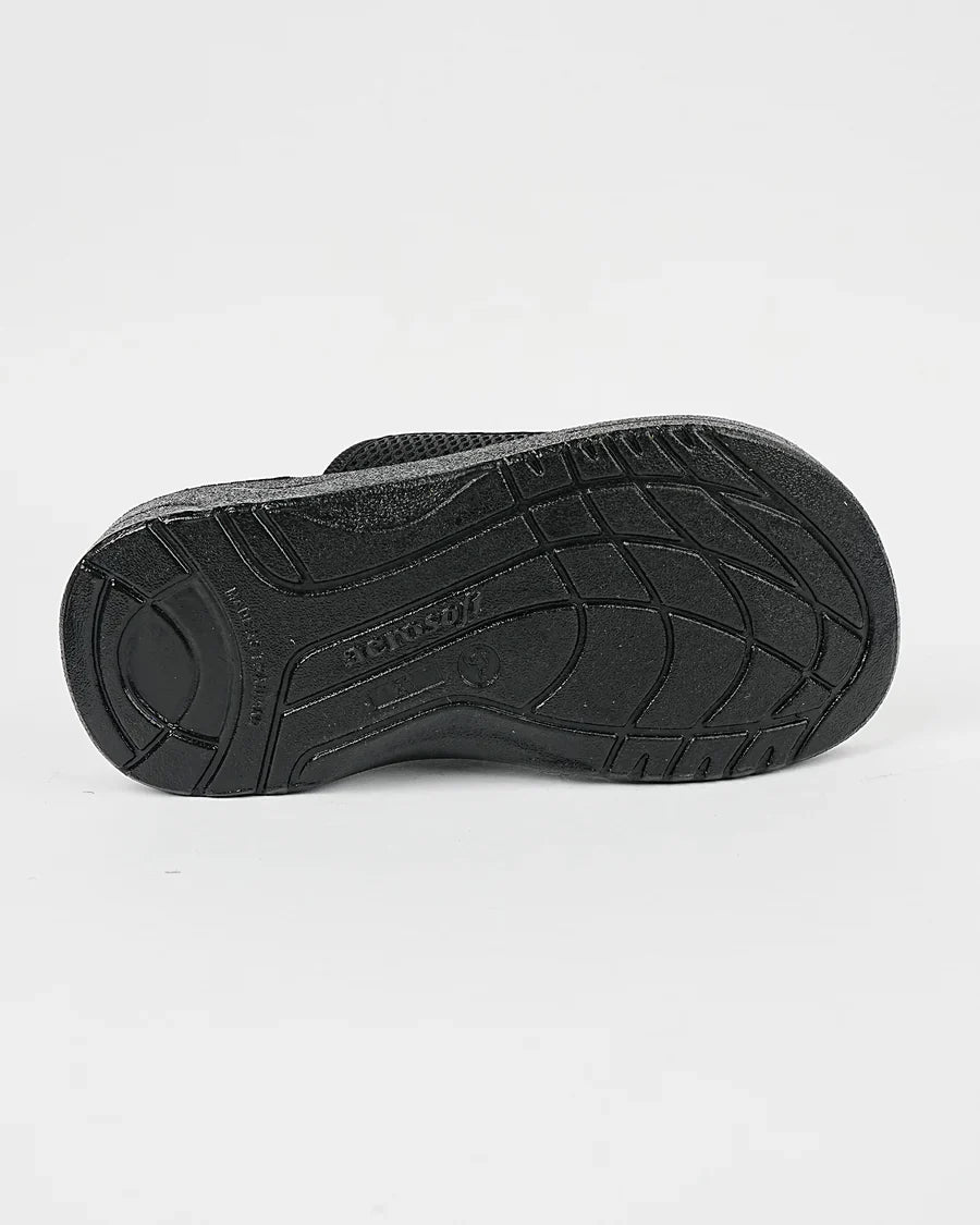 UrbanEase – Men’s Relaxed Fit Slippers