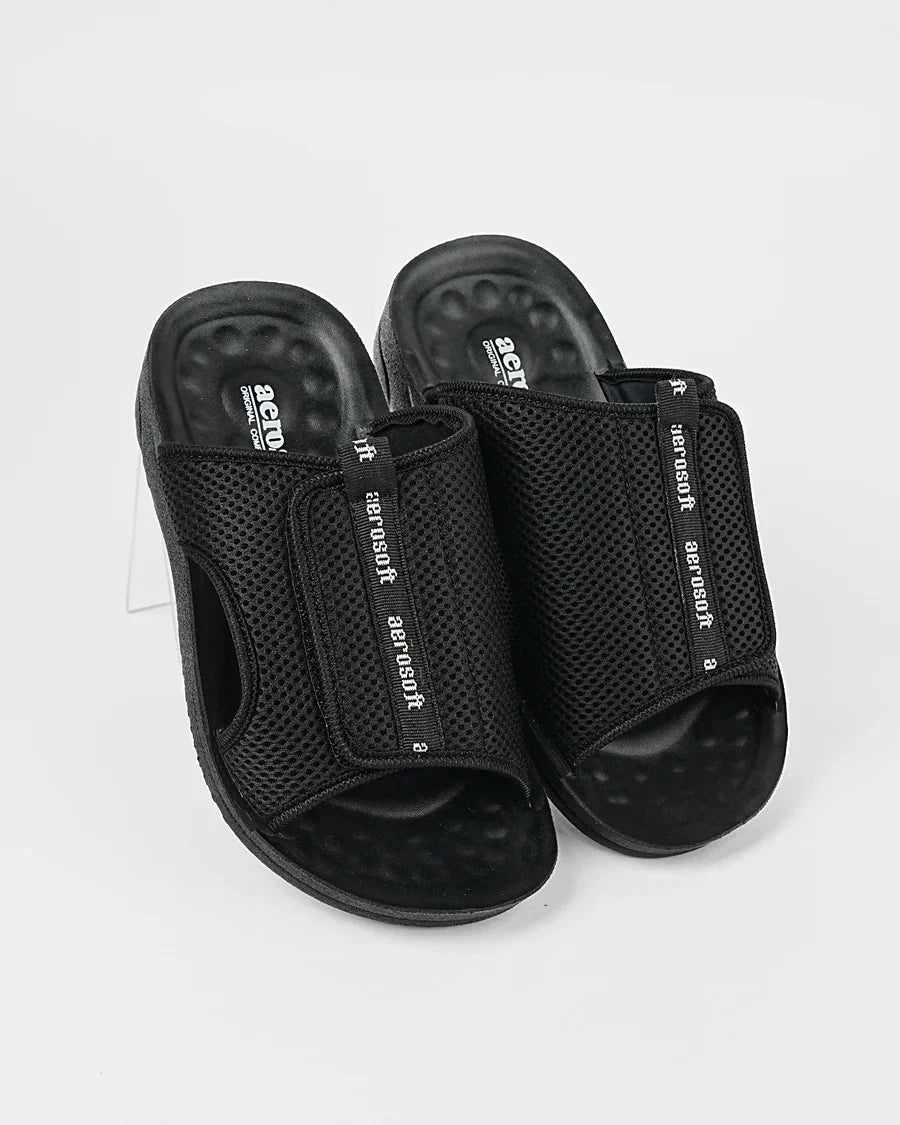 UrbanEase – Men’s Everyday Comfort Slipper