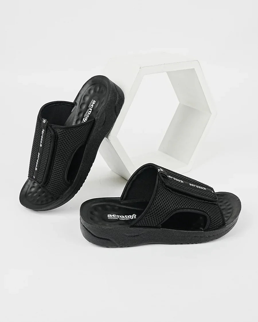 UrbanEase – Men’s Everyday Comfort Slipper