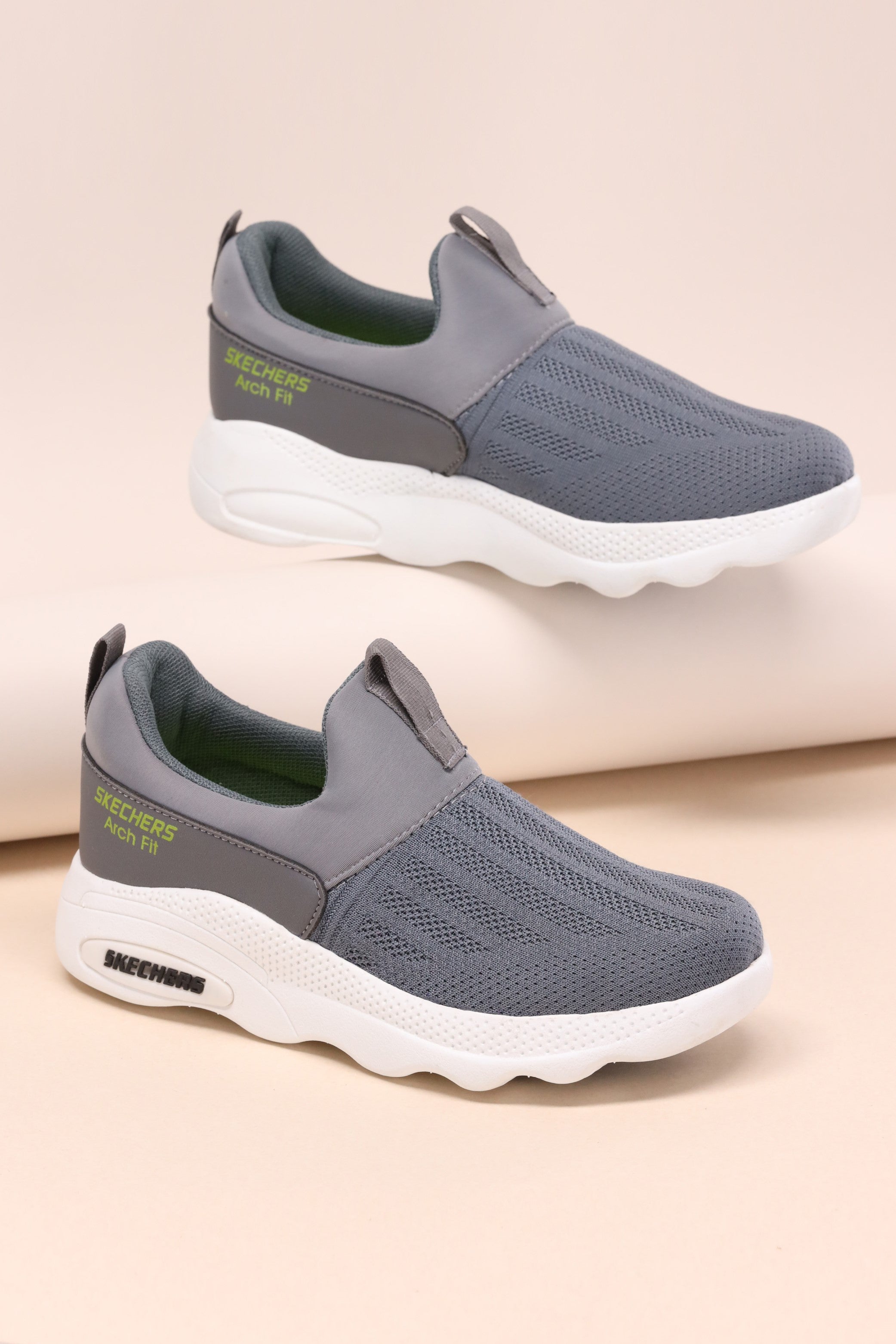 Black camel 518 Skecher